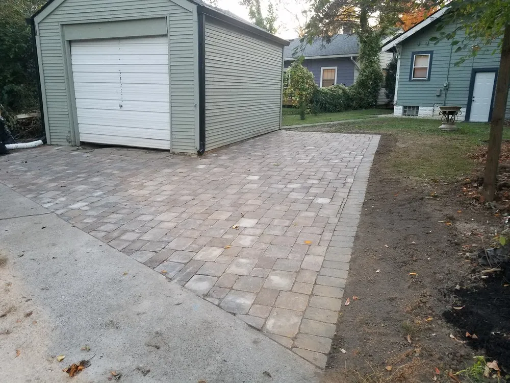 Expert residential landscaping in Indianapolis, IN - Royal Standard