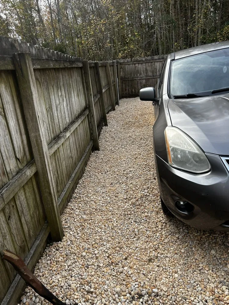 Local yard maintenance experts serving Savannah, GA - Royal Touch of Class and Design