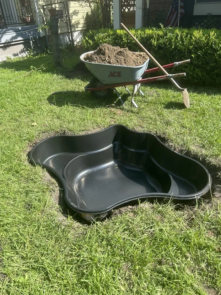 Trusted yard maintenance in Savannah, GA by Royal Touch of Class and Design