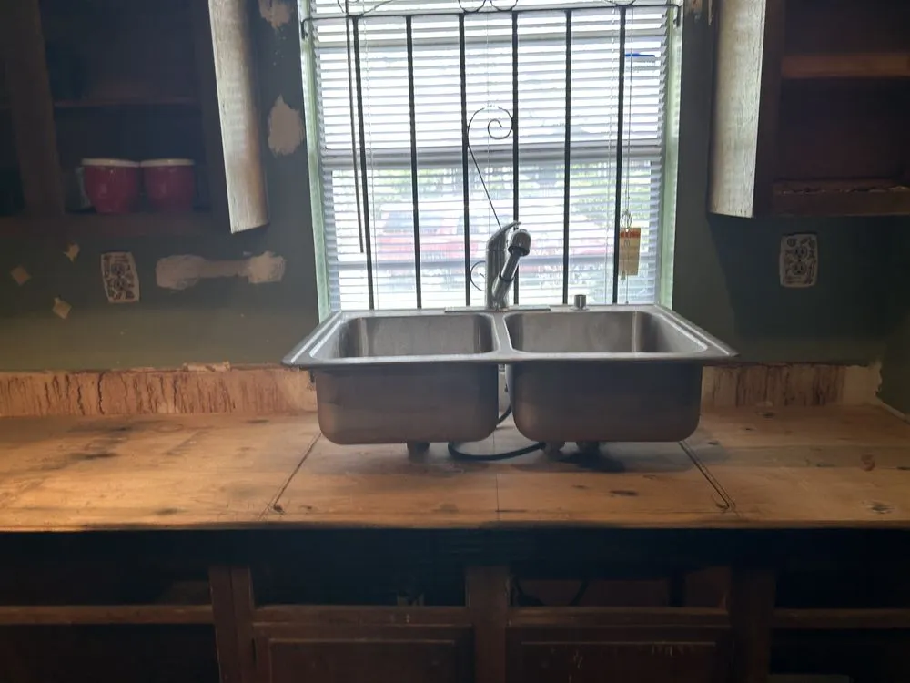 Top-rated yard cleanup service near you in Savannah, GA by Royal Touch of Class and Design