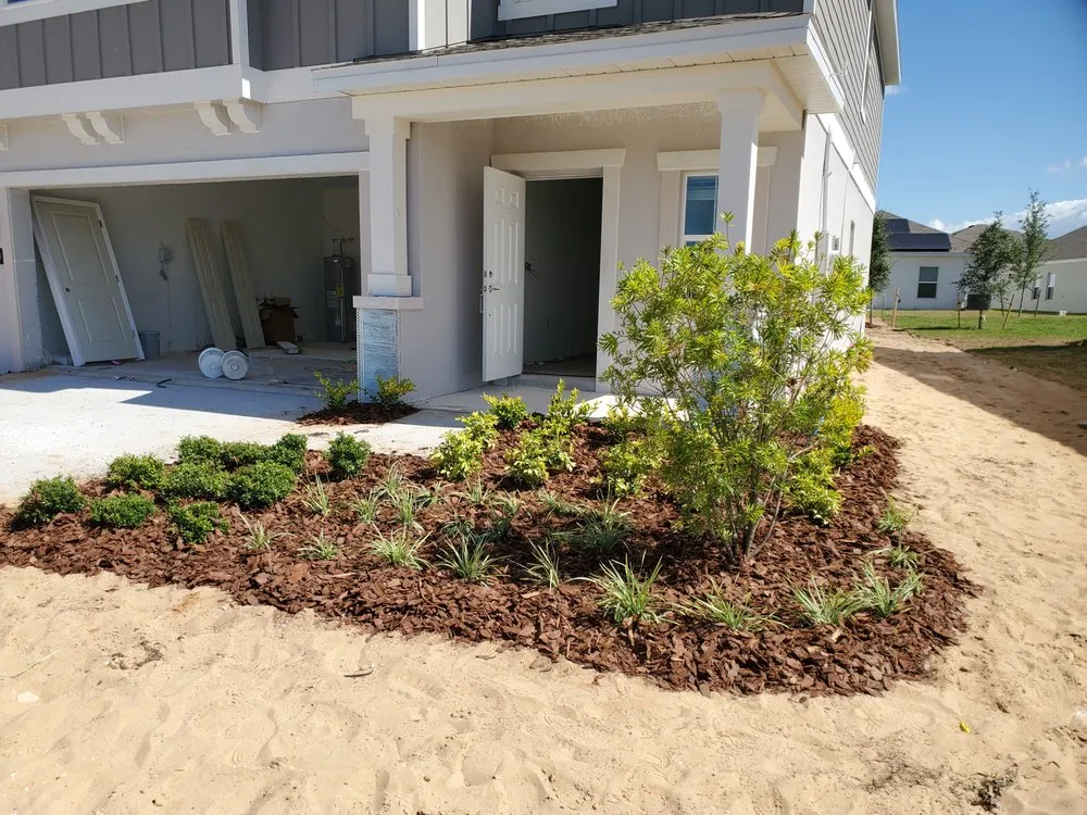 Custom garden landscaping experts serving St. Cloud, FL - Royal Yards Landscape and Maintenance