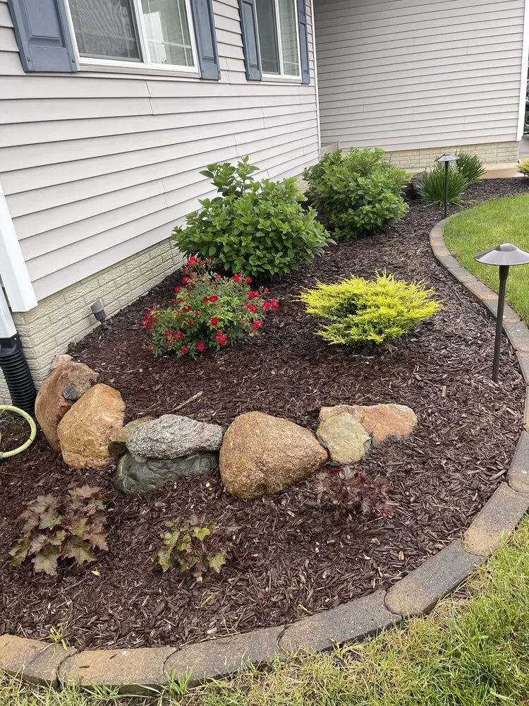 Professional residential landscaping in Marion, IA - Royals Design and Landscaping