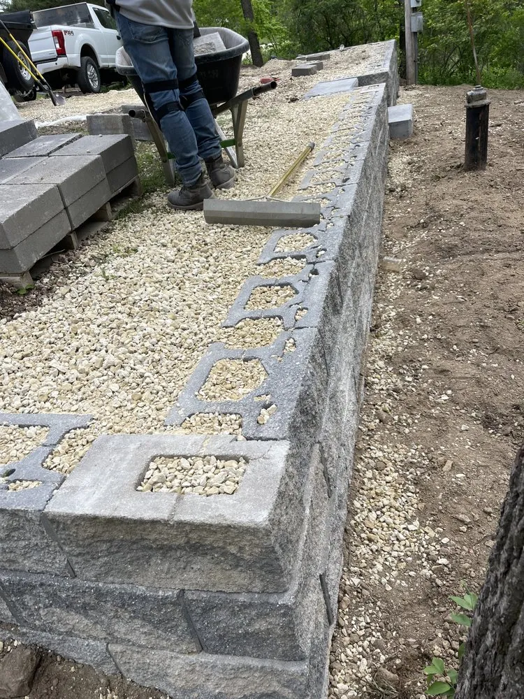 Local outdoor landscaping in Marion, IA - Royals Design and Landscaping