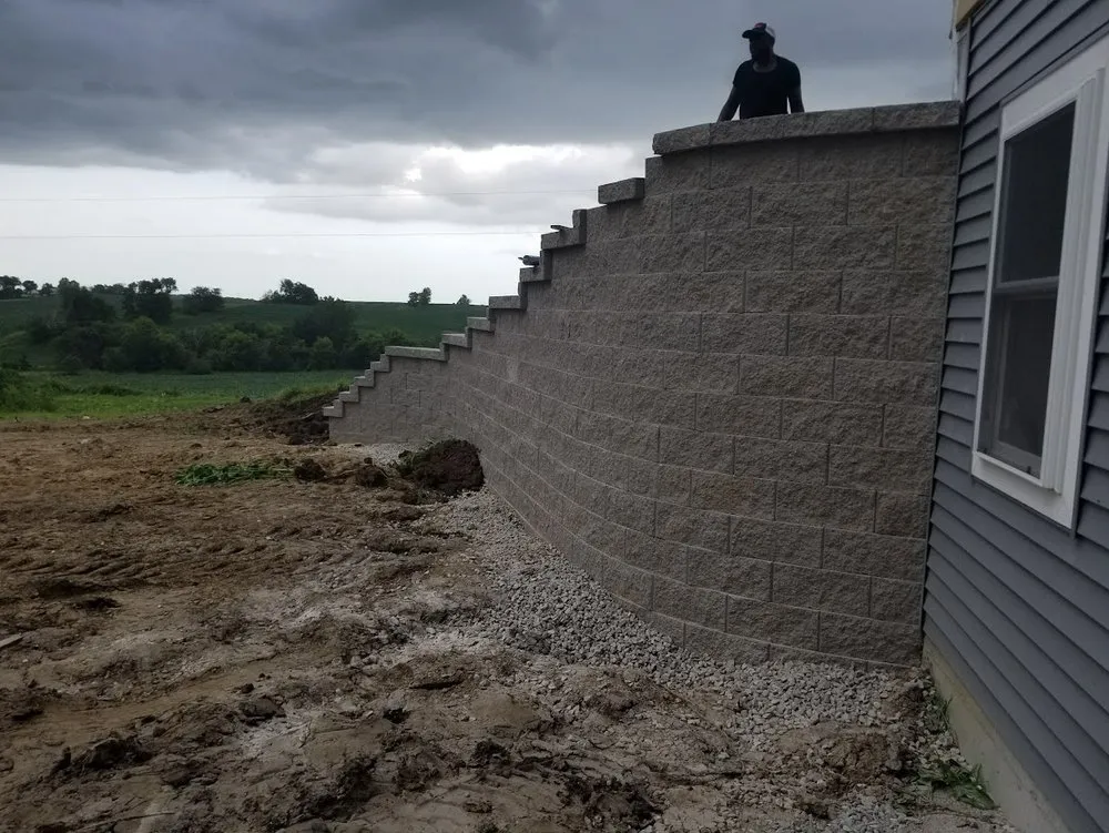 Top-rated lawn mowing service in Marion, IA - Royals Design and Landscaping