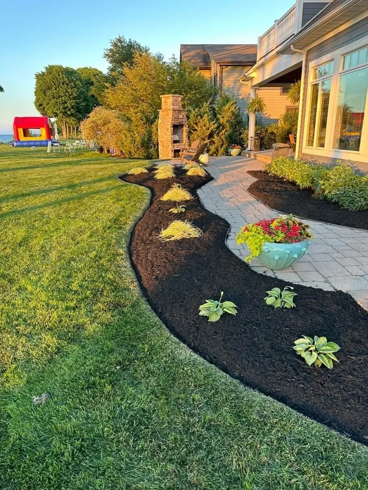 Top-rated landscaping services for homes in Harrisburg, PA by Royals Lawn Care