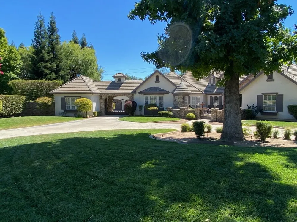 Expert yard cleanup service experts serving Sacramento, CA - Royalties Landscaping Maintenance