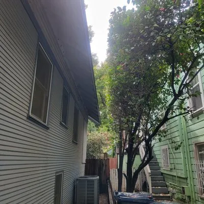 Royalties Landscaping Maintenance Logo