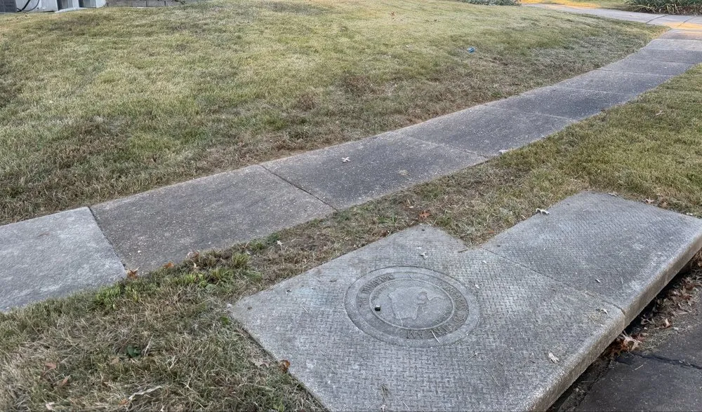 Top-rated landscape design for outdoor upgrades across Saint Charles, MO - Royalty Hauling & Lite Landscaping