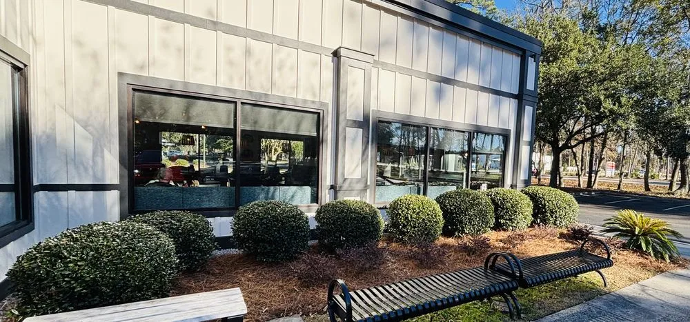 Expert outdoor landscaping for beautiful yards in Beaufort, SC by Royalty Landscaping