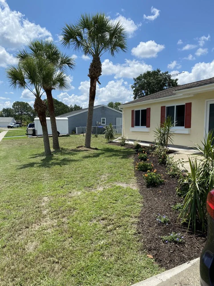 Expert residential landscaping in PT CHARLOTTE, FL - Royalty Landscaping