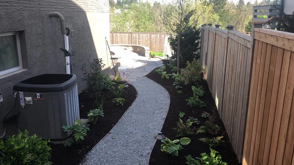 Affordable lawn care service in Everett, WA - Royalty Landscaping Services