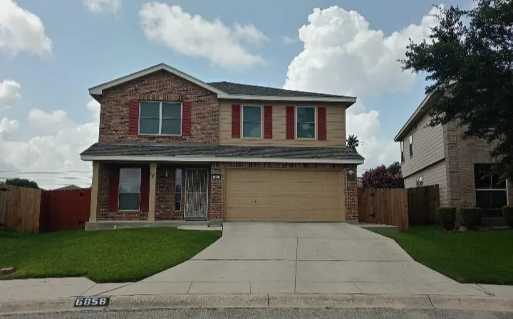 Affordable residential landscaping for beautiful yards in Converse, TX by Royalty Legacy Lawn Service and Landscaping