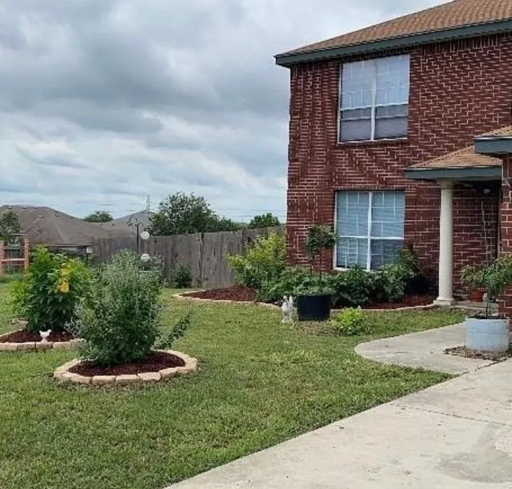 Affordable residential landscaping in Converse, TX - Royalty Legacy Lawn Service and Landscaping