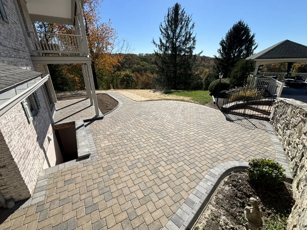 Top-rated lawn mowing service experts serving Dover, PA - Roys Landscaping