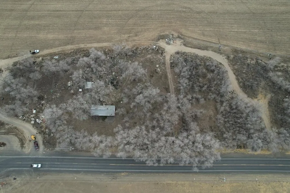 Top-rated lawn care service in East Wenatchee, WA by Roys Lawn Care and Snow Plowing