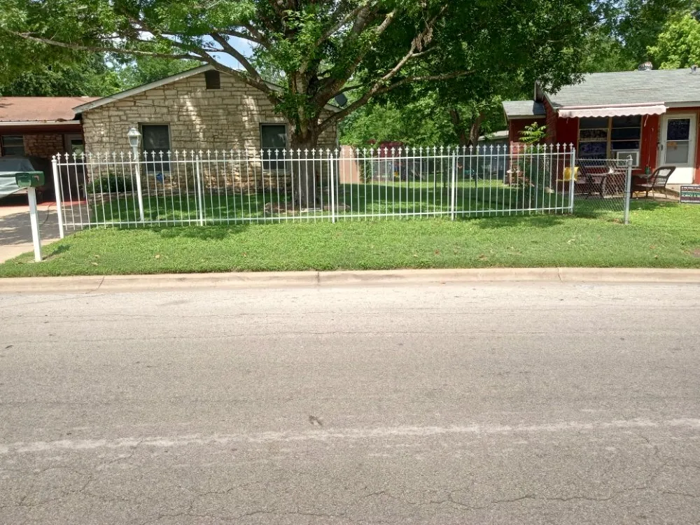 Trusted residential landscaping experts serving Manor, TX - ROY'S LAWN SERVICE