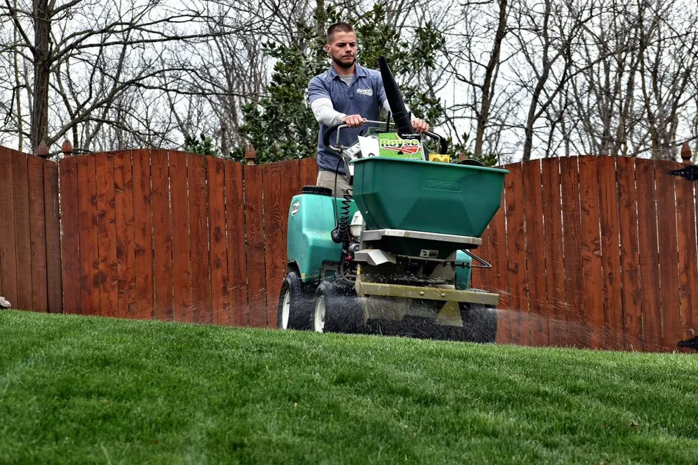 Local lawn care service experts serving Batavia, OH - Royse Lawn Care