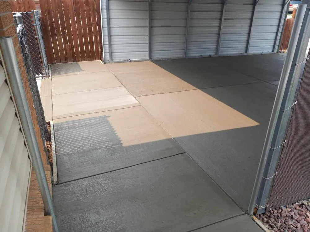 Expert yard maintenance for year-round maintenance in Colorado Springs, CO by Rozco's Construction