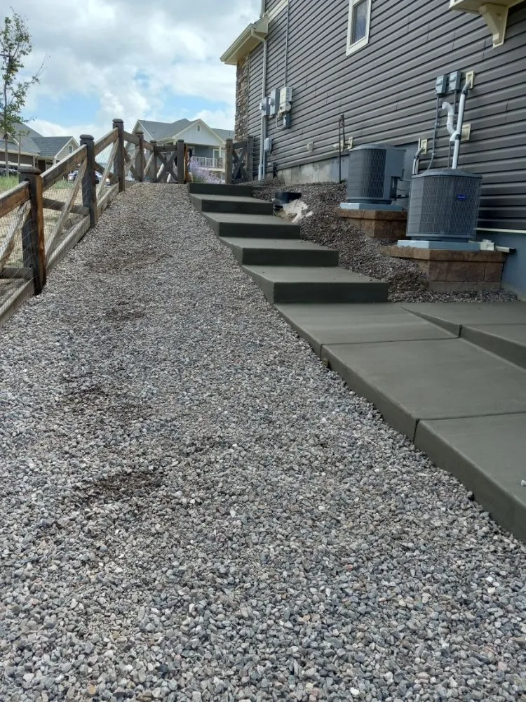 Custom lawn care service experts serving Colorado Springs, CO - Rozco's Construction