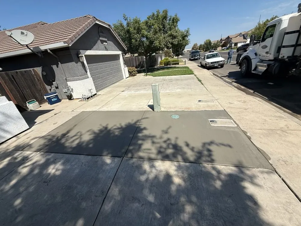 Expert lawn mowing service in Turlock, CA - RP Jr. Landscaping