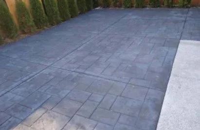 Reliable lawn care service for homes across Tacoma, WA - R&R Construction Concrete