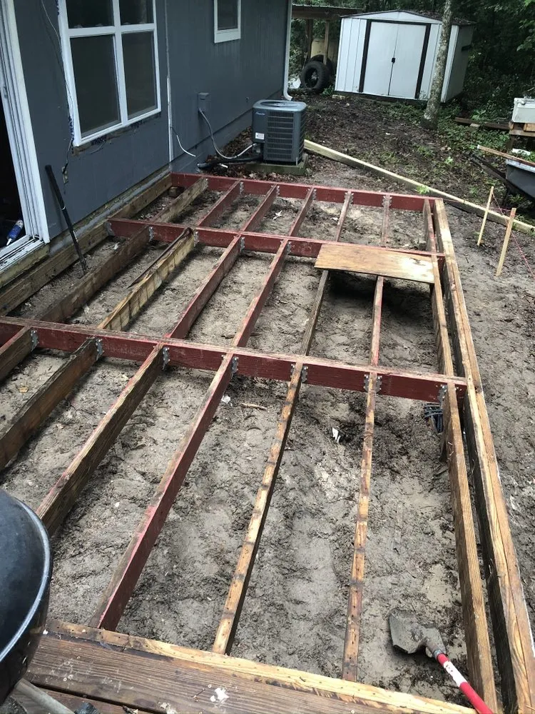 Professional outdoor landscaping experts serving Gainesville, FL - R&R Home Projects