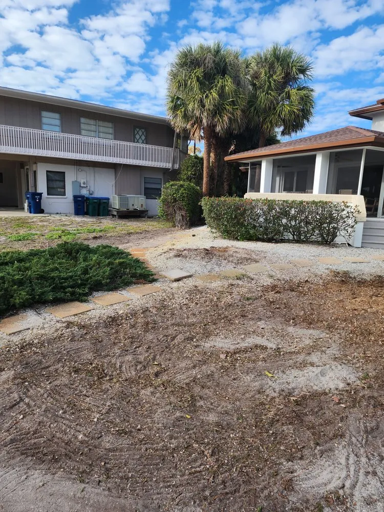 Top-rated lawn care service experts serving Bradenton, FL - R&R Landscape and Services