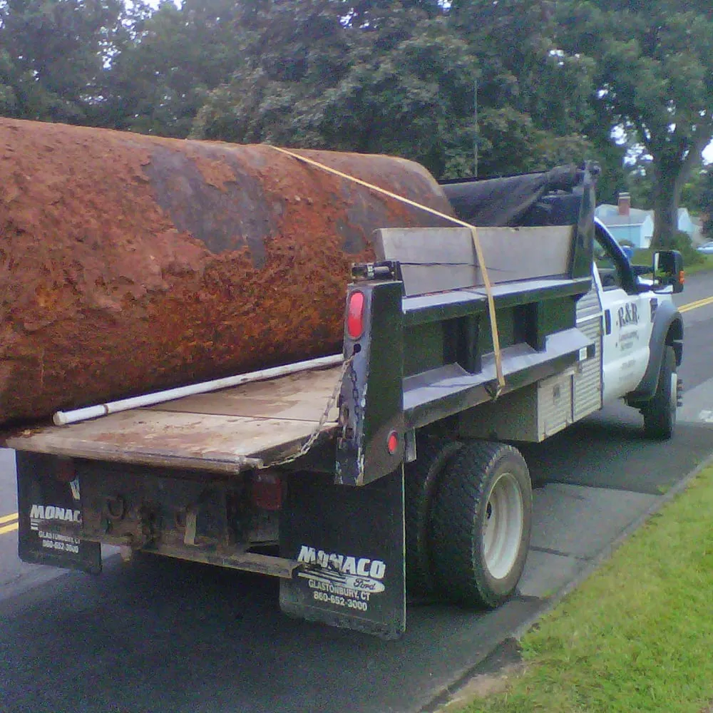 Professional garden landscaping experts serving Ellington, CT - R&R Landscaping & Tank Removal