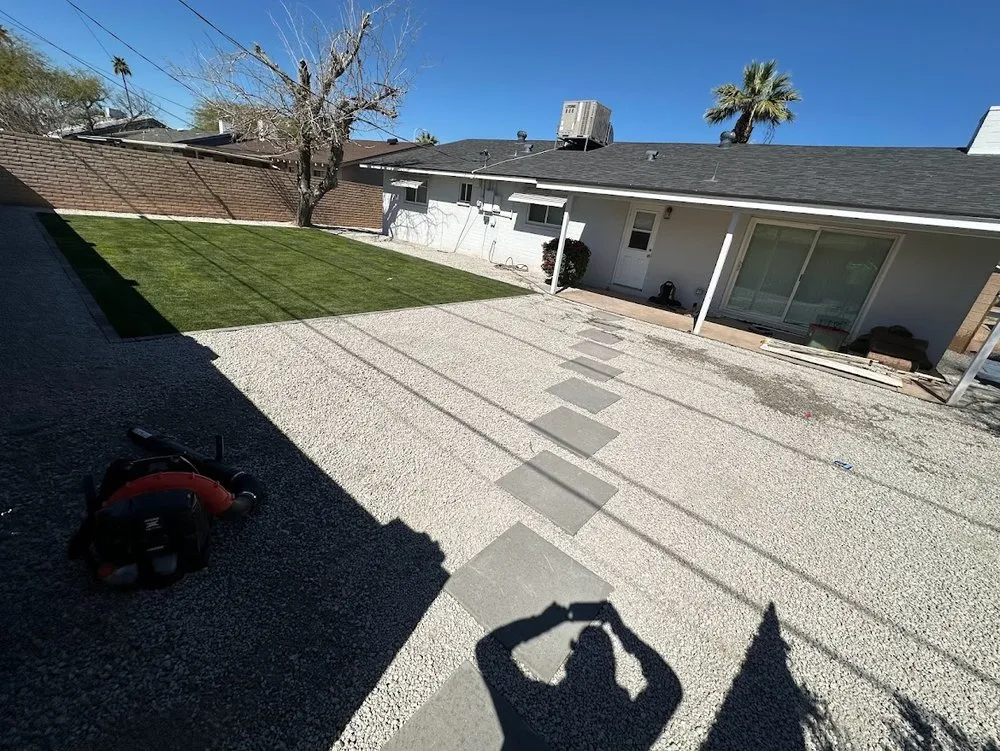 Professional lawn care service experts serving Phoenix, AZ - R&R Landscaping and Outdoor Design