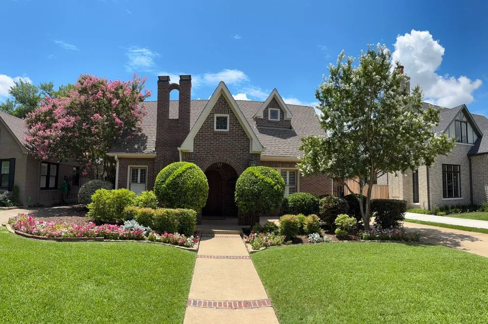 Top-rated garden landscaping near you across Crowley, TX - RR Landscaping