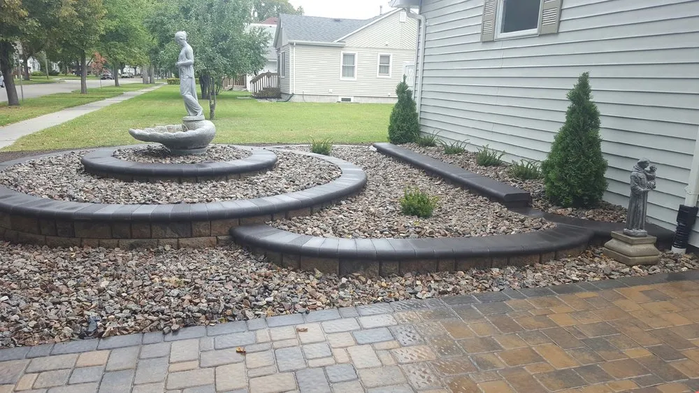 Custom lawn care service in Grand Forks, ND - R&R Landscaping