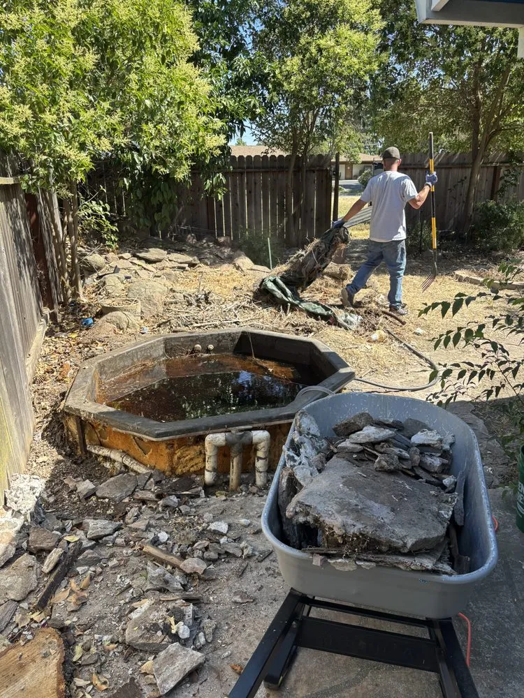 Professional lawn care service experts serving Sacramento, CA - R&R Landscaping