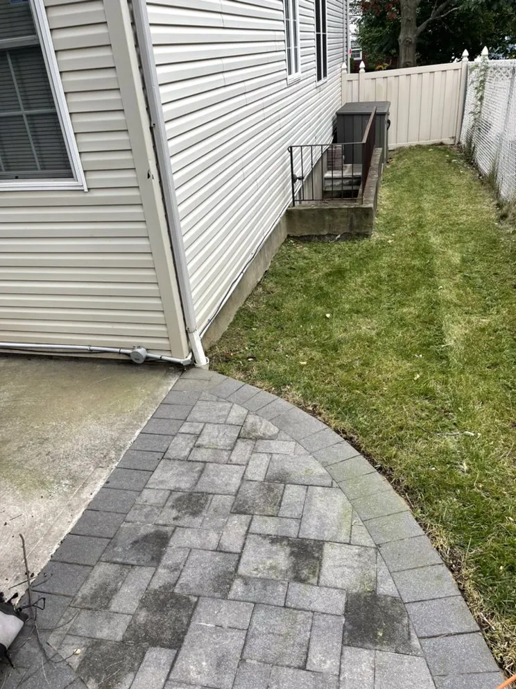 Professional lawn care service in Staten Island, NY by R&R Landscaping