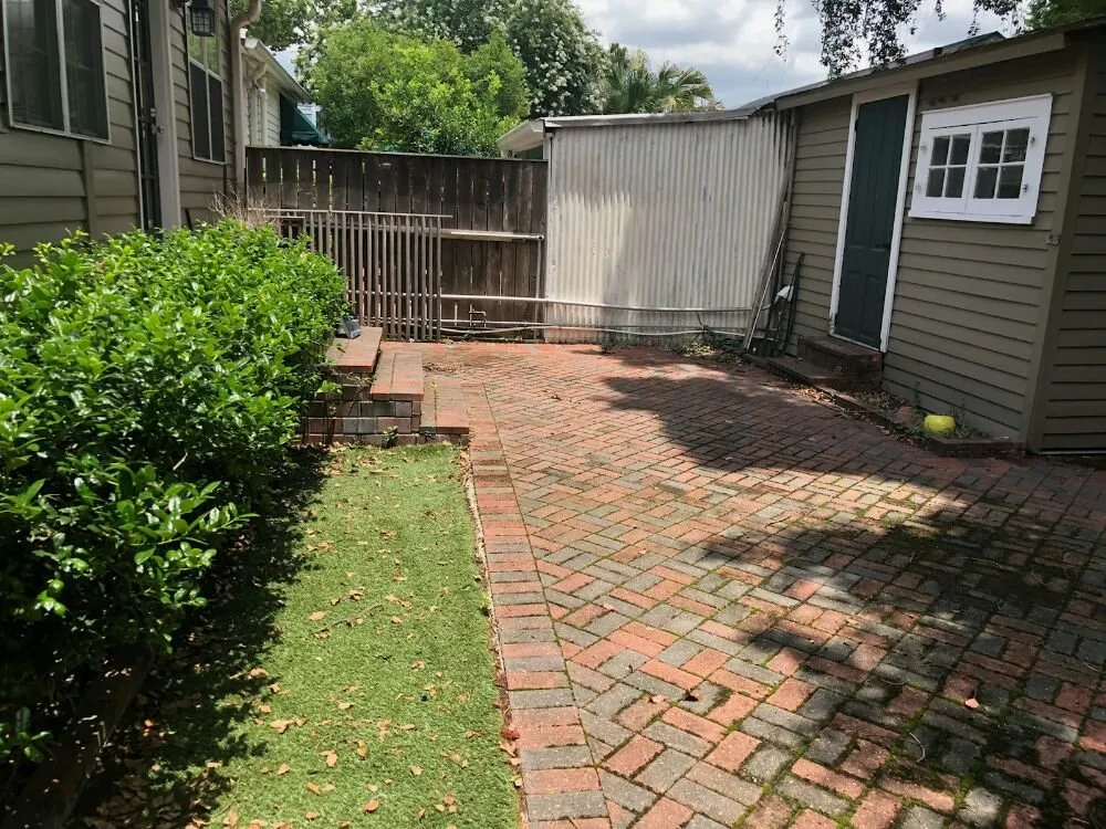 Affordable outdoor landscaping experts serving Belle Chasse, LA - R&R Lawn Care