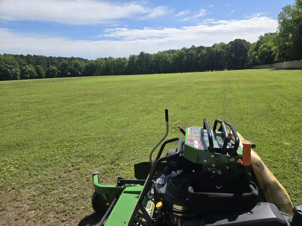 Professional lawn mowing service experts serving Smithfield, NC - R&R Lawn Care Service