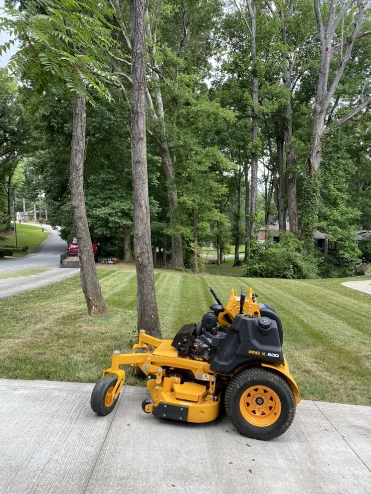 Custom lawn mowing service experts serving Easley, SC - R&R Lawn