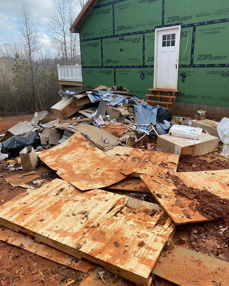 Custom yard maintenance for residential properties in Easley, SC by R&R Lawn