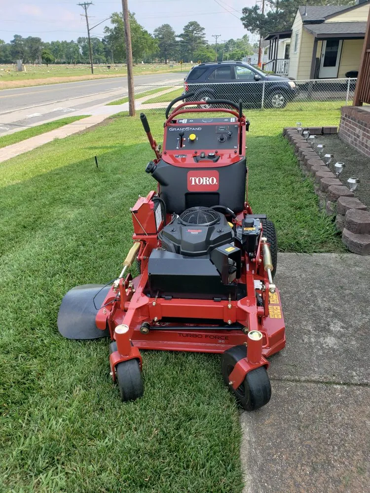 Local yard cleanup service for year-round maintenance in Chesapeake, VA by R&R Lawn Service