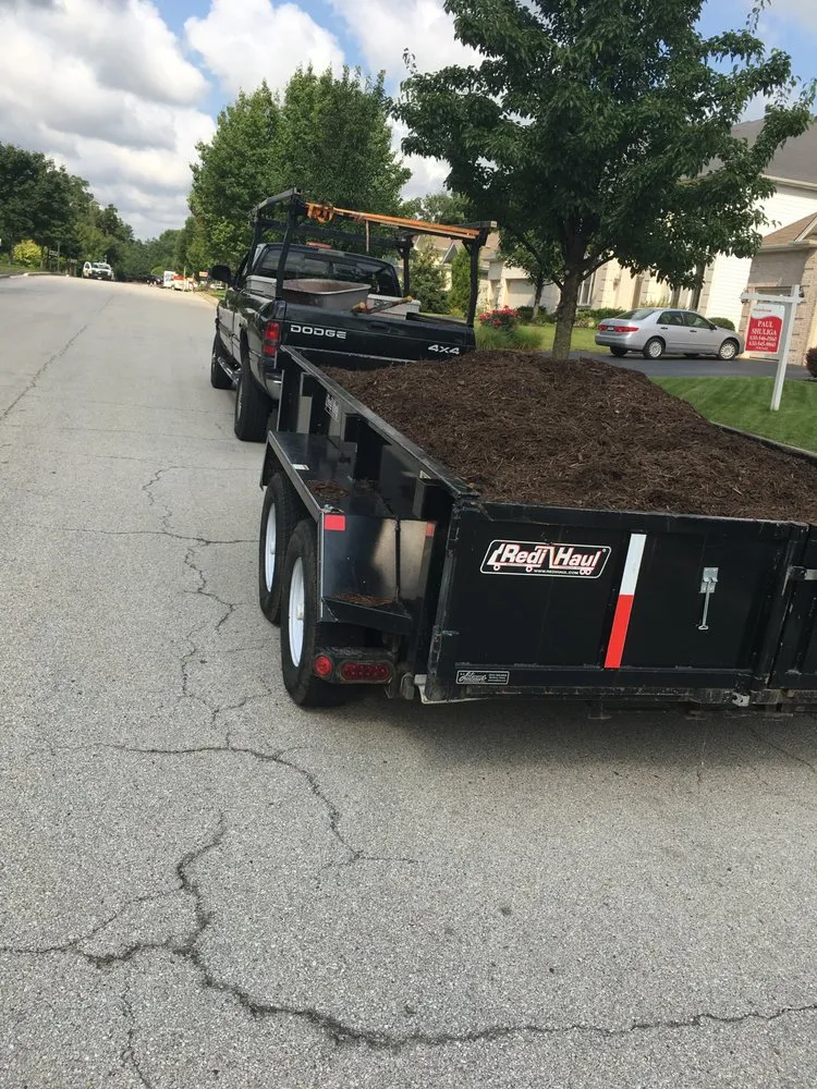Trusted garden landscaping in Wheaton, IL by R&R Lawn Service