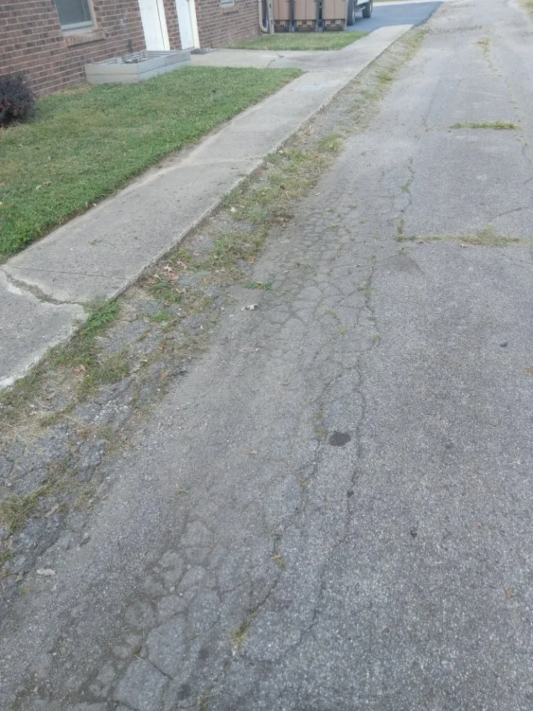 Top-rated yard maintenance for homes in Columbus, IN by R&R Mowing and Weed Eating