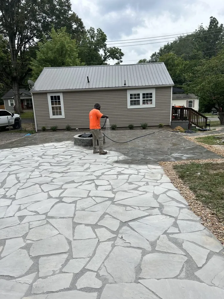 Professional landscaping services in Knoxville, TN by R&R TLC Landscaping