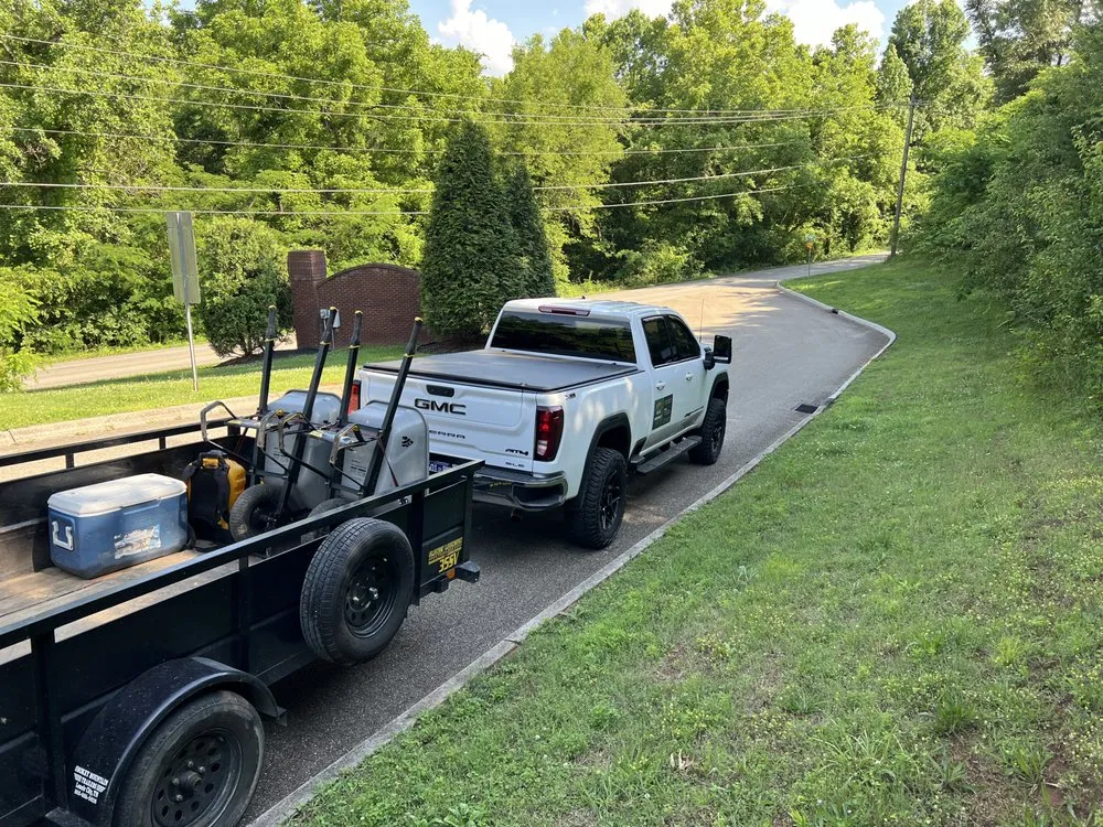 Local lawn care service in Knoxville, TN - R&R TLC Landscaping