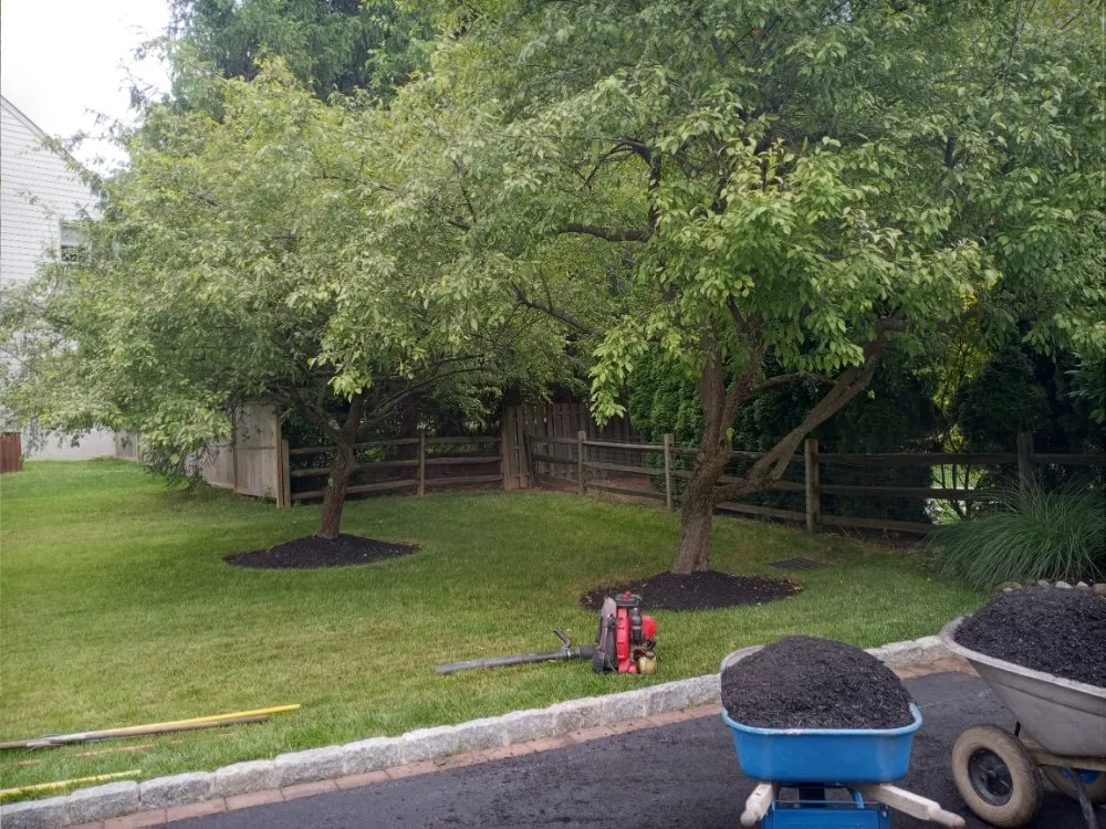 Reliable residential landscaping experts serving Philadelphia, PA - RRH Landscaping Y Lawn Care