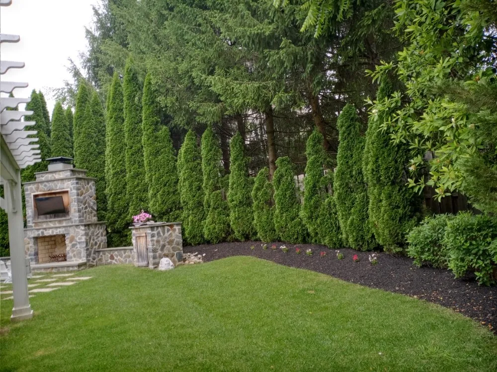 Affordable residential landscaping for homes in Philadelphia, PA by RRH Landscaping Y Lawn Care