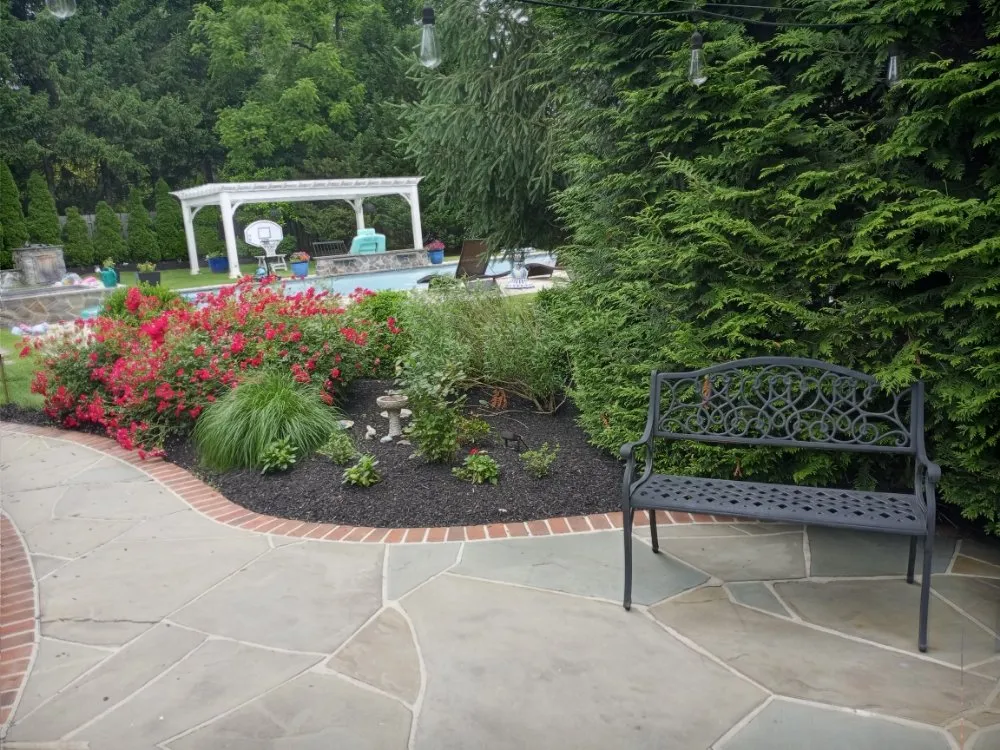 Professional lawn care service for beautiful yards in Philadelphia, PA by RRH Landscaping Y Lawn Care