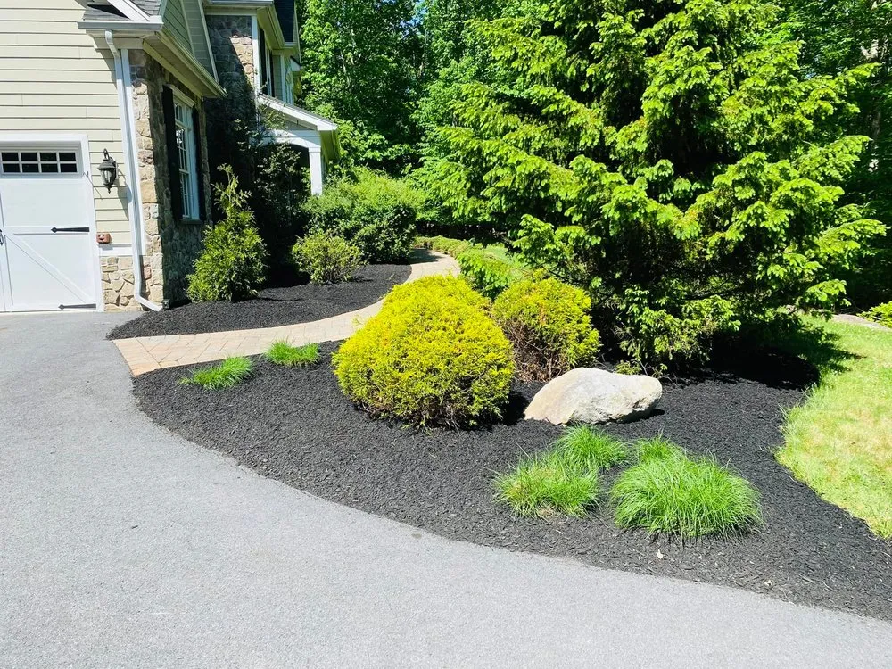 Reliable residential landscaping in Weatherly, PA by RRK Lawns