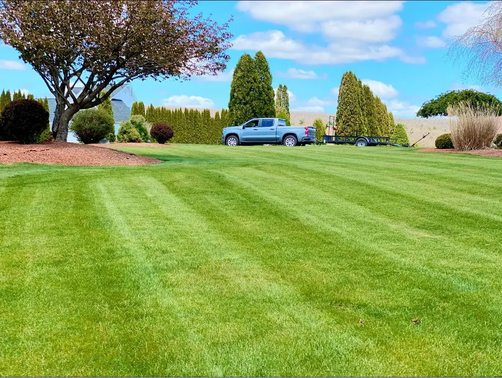 Top-rated yard maintenance in Weatherly, PA - RRK Lawns