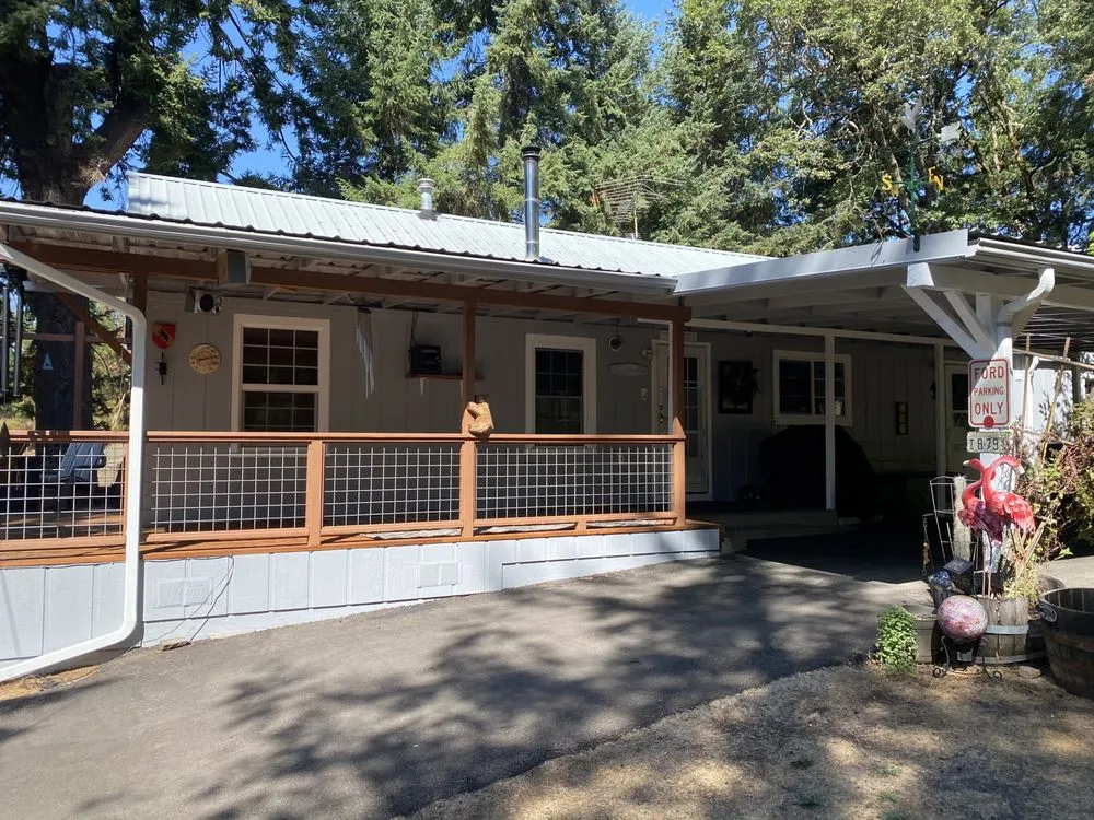 Local garden landscaping for beautiful yards across Sutherlin, OR - RRM Solutions