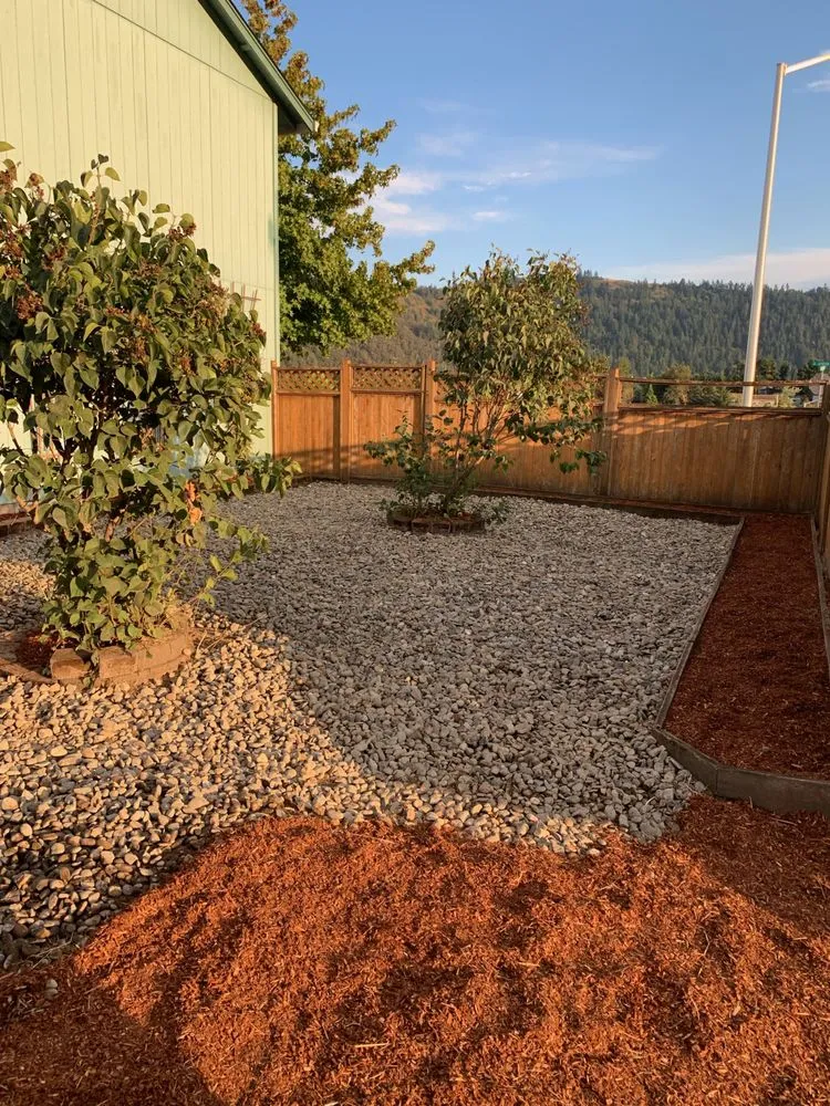 Trusted yard maintenance in Sutherlin, OR by RRM Solutions