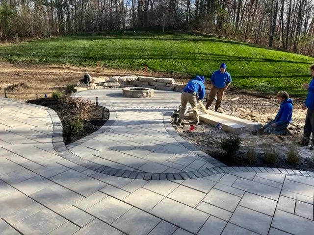 Expert outdoor landscaping in Grand Rapids, MI - RRR Lawn & Landscape/Seasonal Color